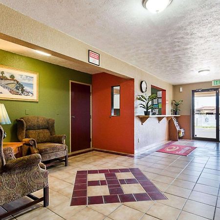 Econo Lodge Ottawa Buitenkant foto