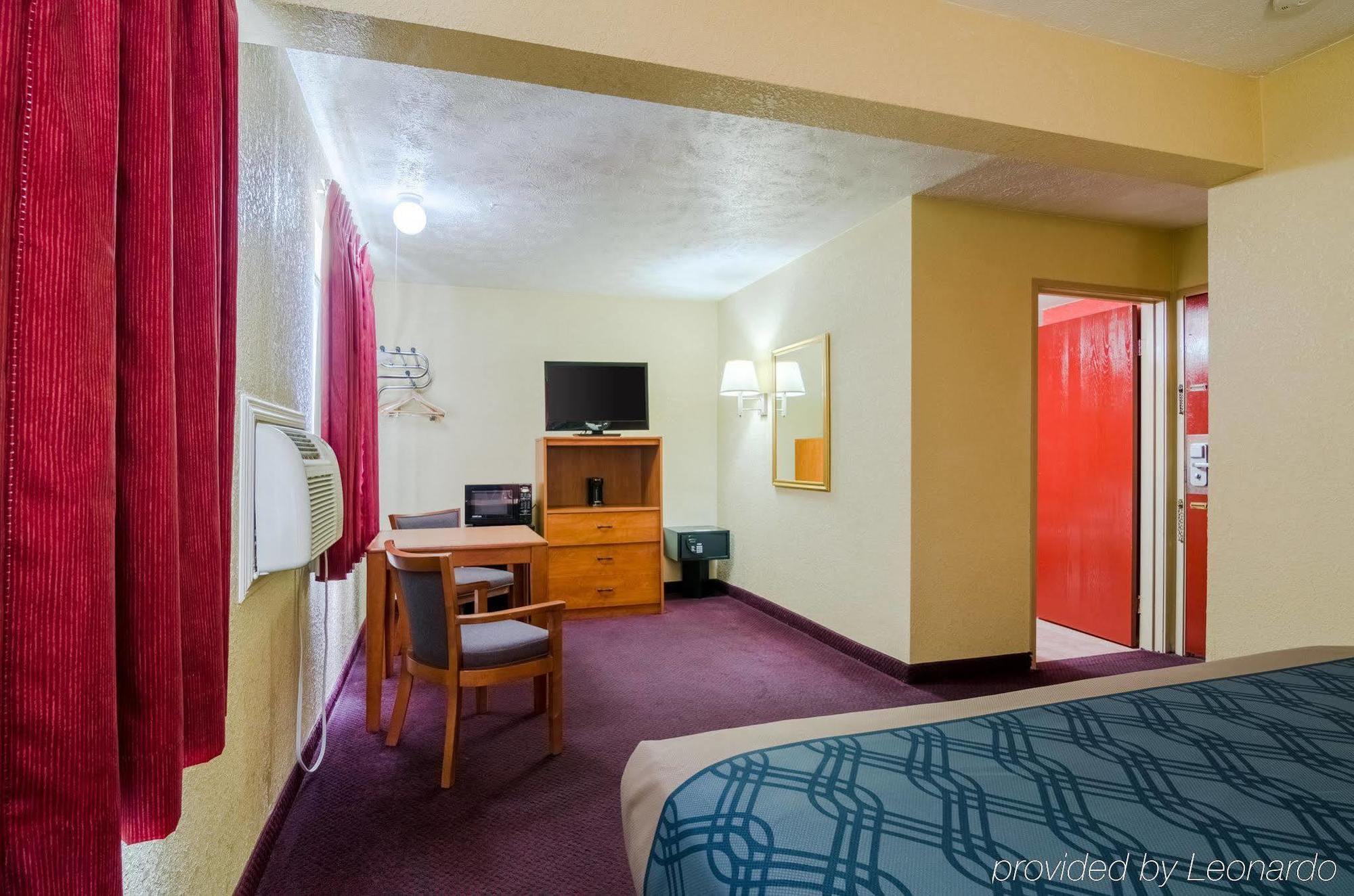 Econo Lodge Ottawa Buitenkant foto