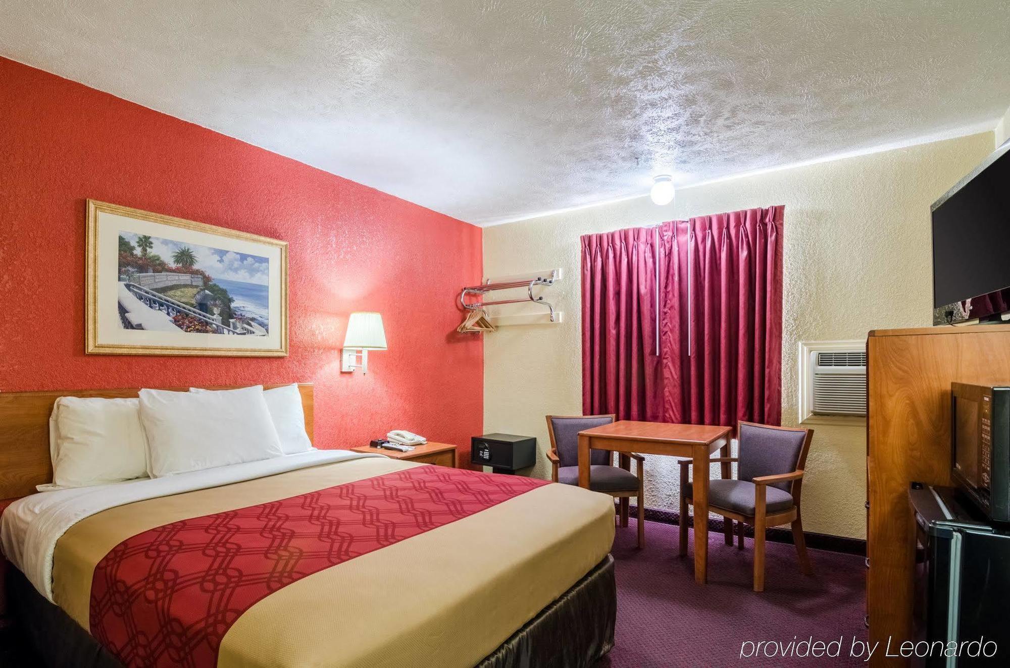 Econo Lodge Ottawa Buitenkant foto